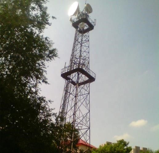40 Meter Telecom Tower Galvanized Mast 3 Legged Tubular Antenna Tower